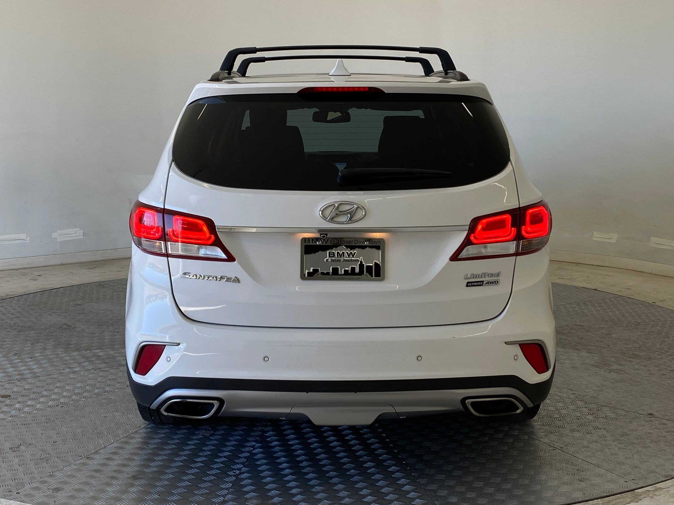 Used 2017 Hyundai Santa Fe Limited AWD/4WD image 10