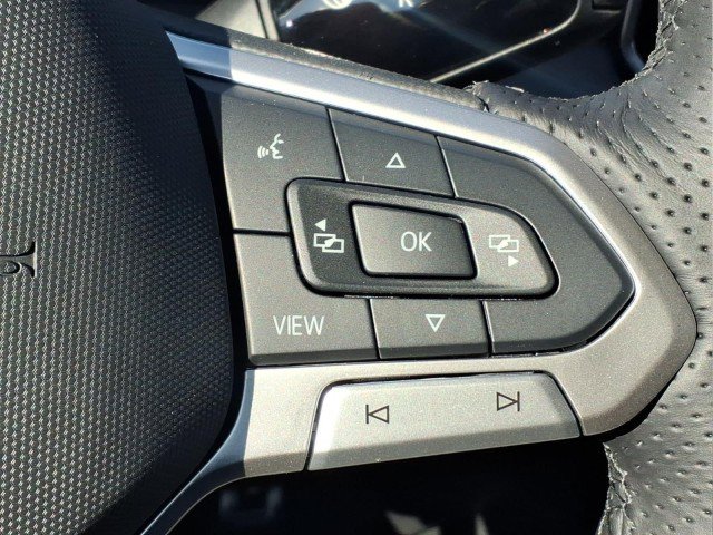 New 2026 Volkswagen Tiguan SE R-Line image 17