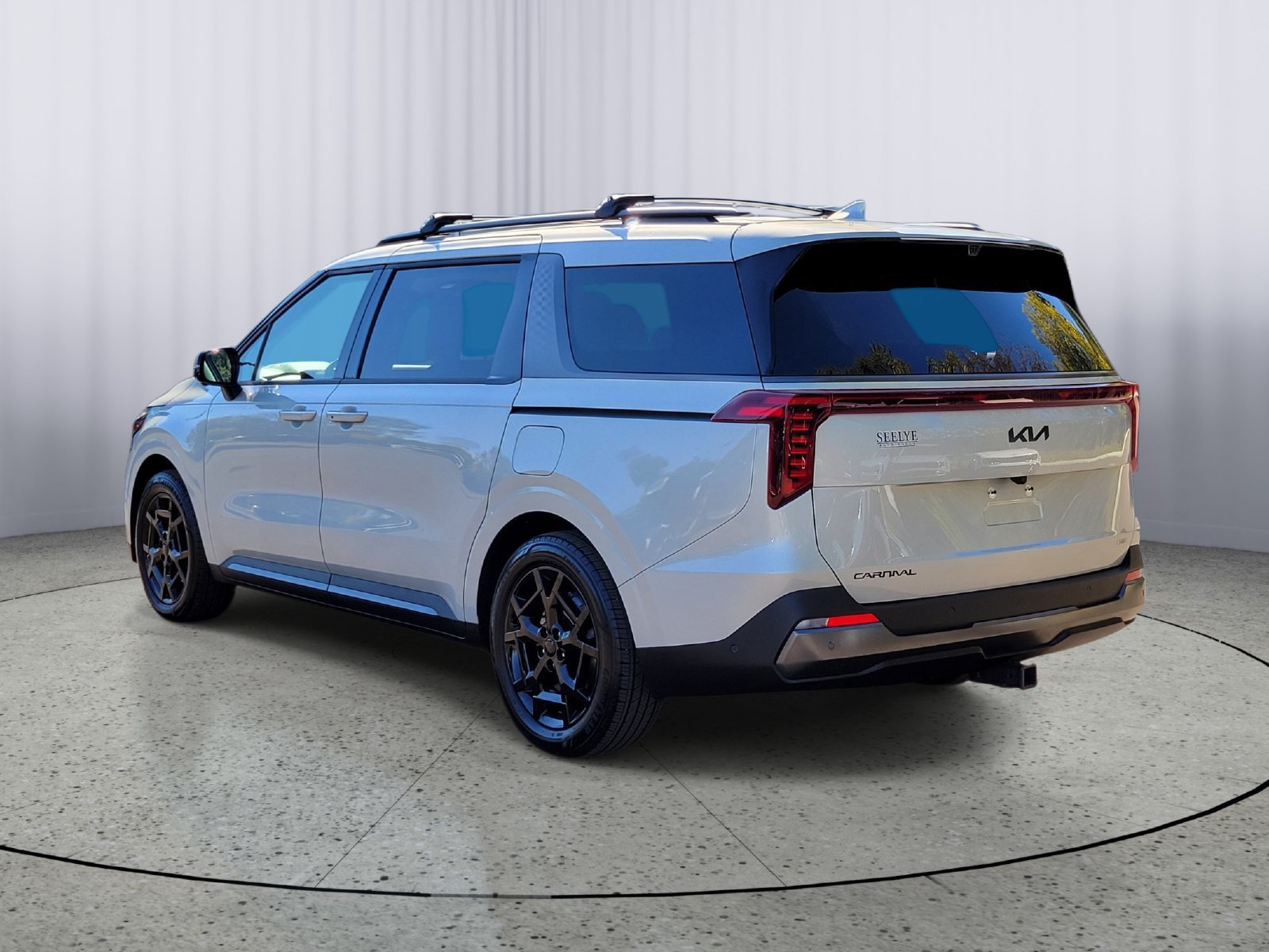 Certified 2025 Kia Carnival SX Prestige FWD image 4