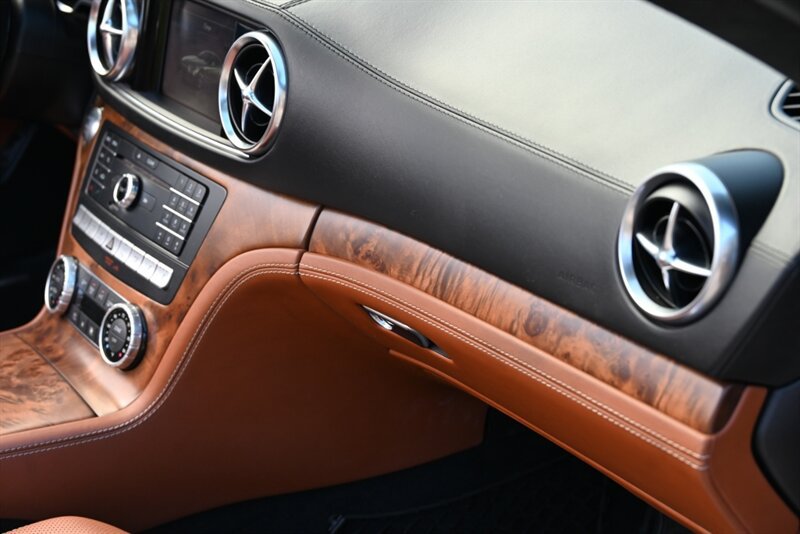 Used 2017 Mercedes-Benz SL 450 image 27