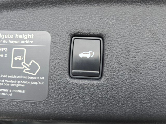 Used 2021 INFINITI QX50 Sensory image 17