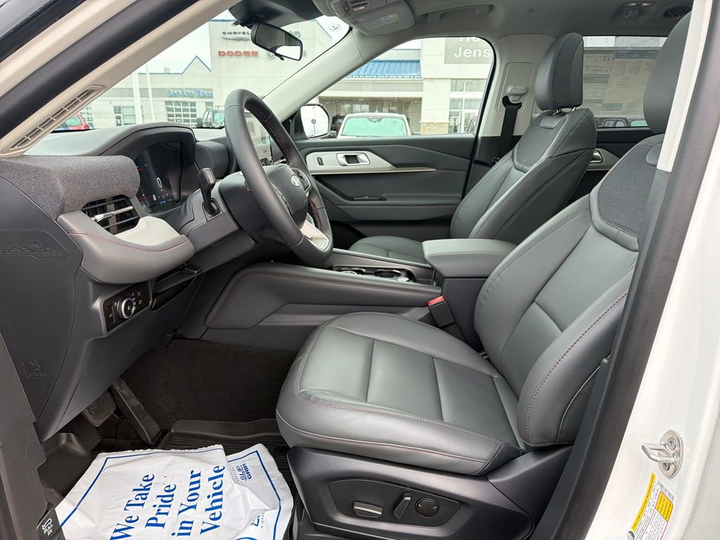 New 2026 Ford Explorer Active w/ Active Comfort Package image 9