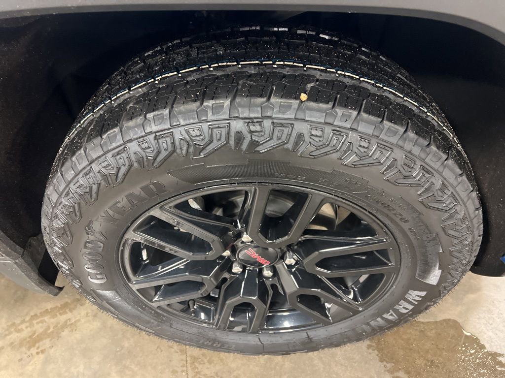 Certified 2022 GMC Sierra 1500 Elevation w/ LPO, Elevation Black Package image 18