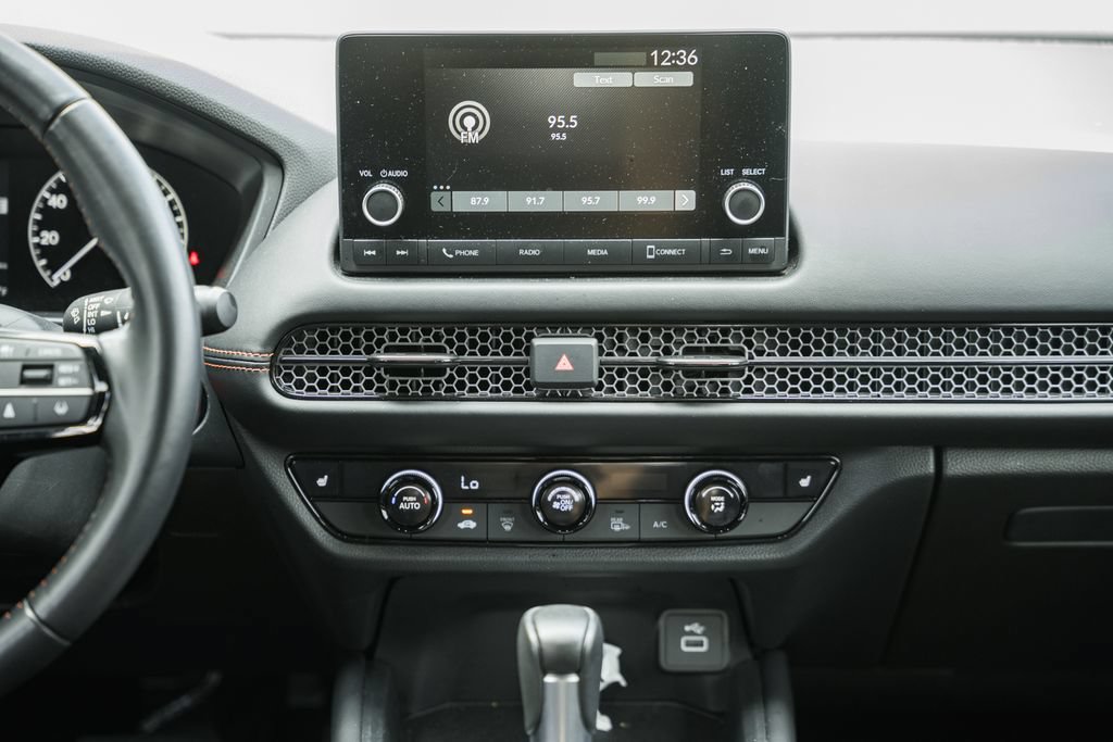 Used 2025 Honda HR-V Sport image 18