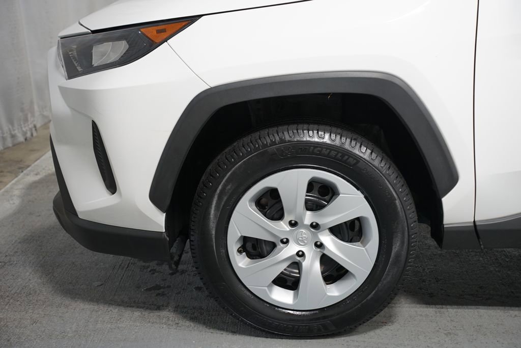 Certified 2022 Toyota RAV4 LE image 5