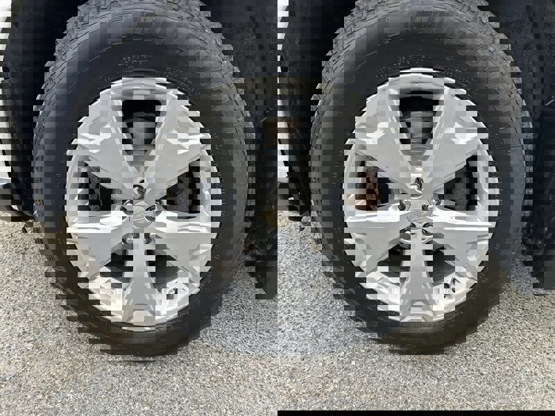 Used 2015 Subaru Forester 2.5i Premium w/ All-Weather Package image 7