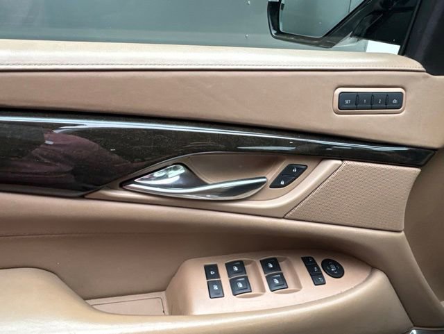 Used 2020 Cadillac Escalade Platinum AWD/4WD image 17
