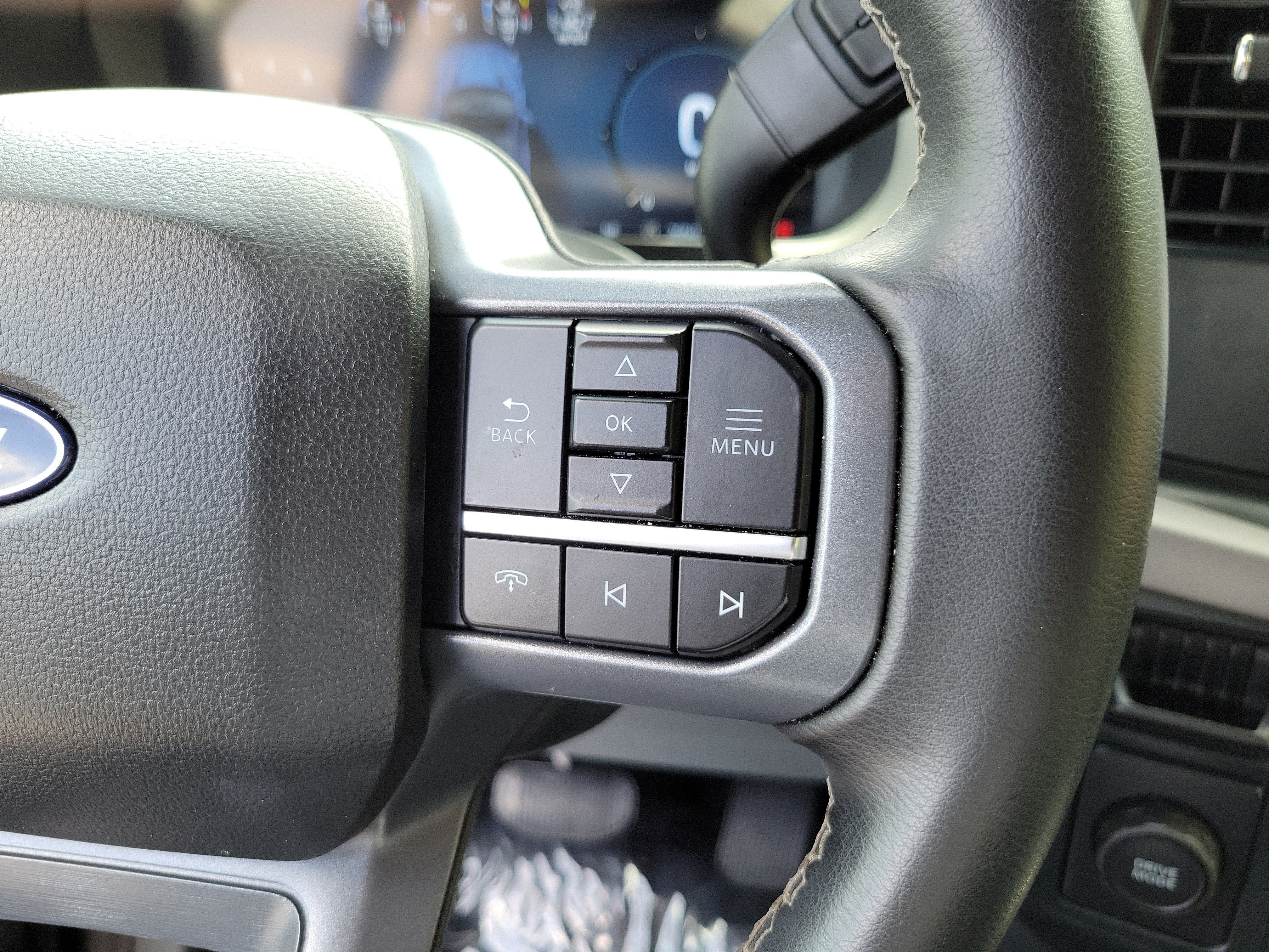 Used 2025 Ford F150 XLT w/ Equipment Group 301A Standard RWD image 27