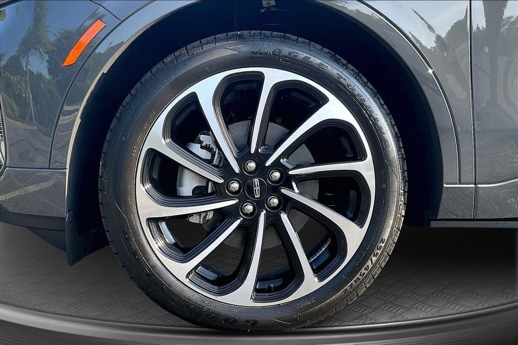 New 2026 Lincoln Nautilus Black Label AWD/4WD image 13