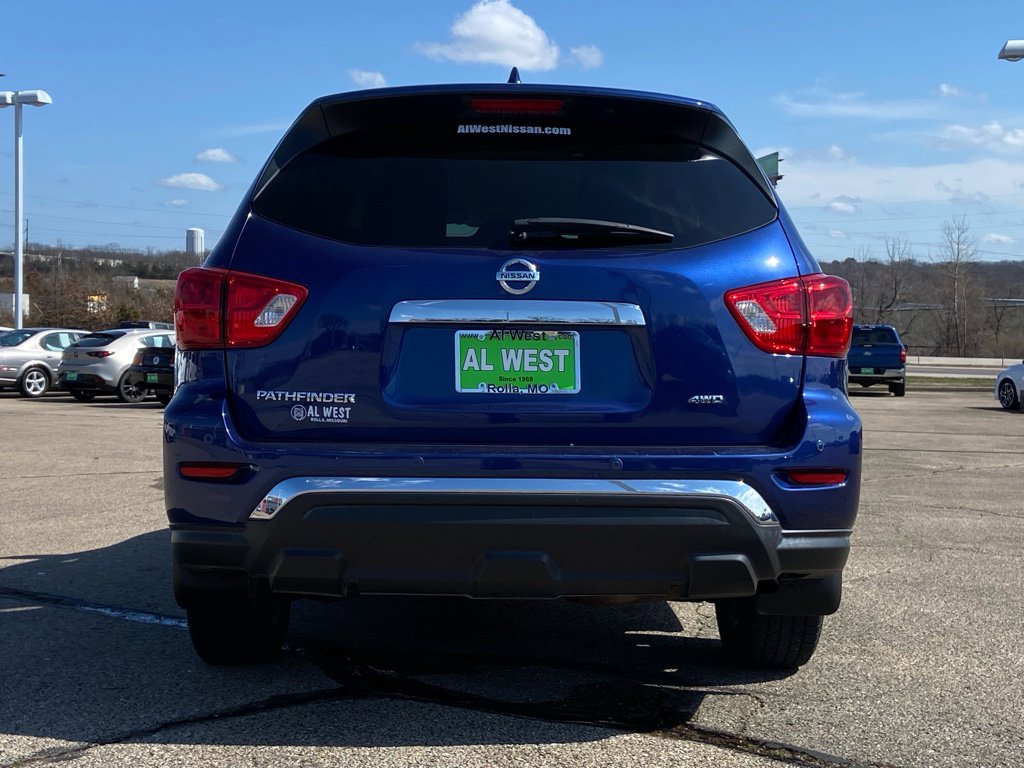 Used 2020 Nissan Pathfinder S image 6