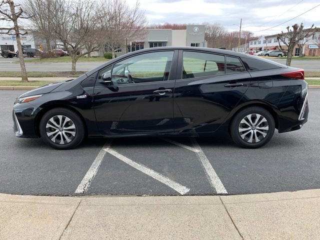 Used 2022 Toyota Prius Prime LE image 6