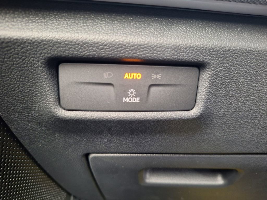 New 2026 Volkswagen Tiguan S image 12