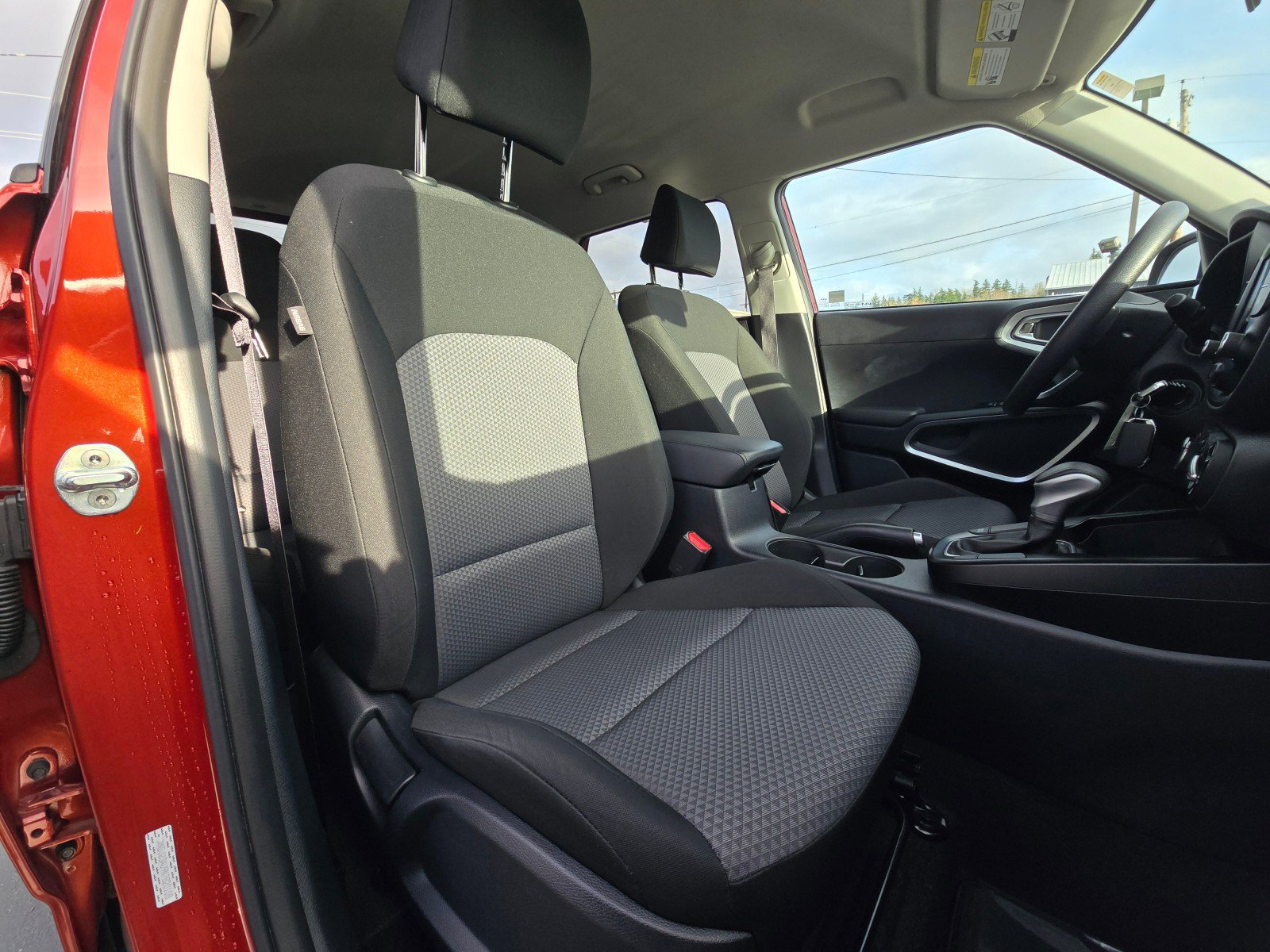 Used 2022 Kia Soul LX image 12