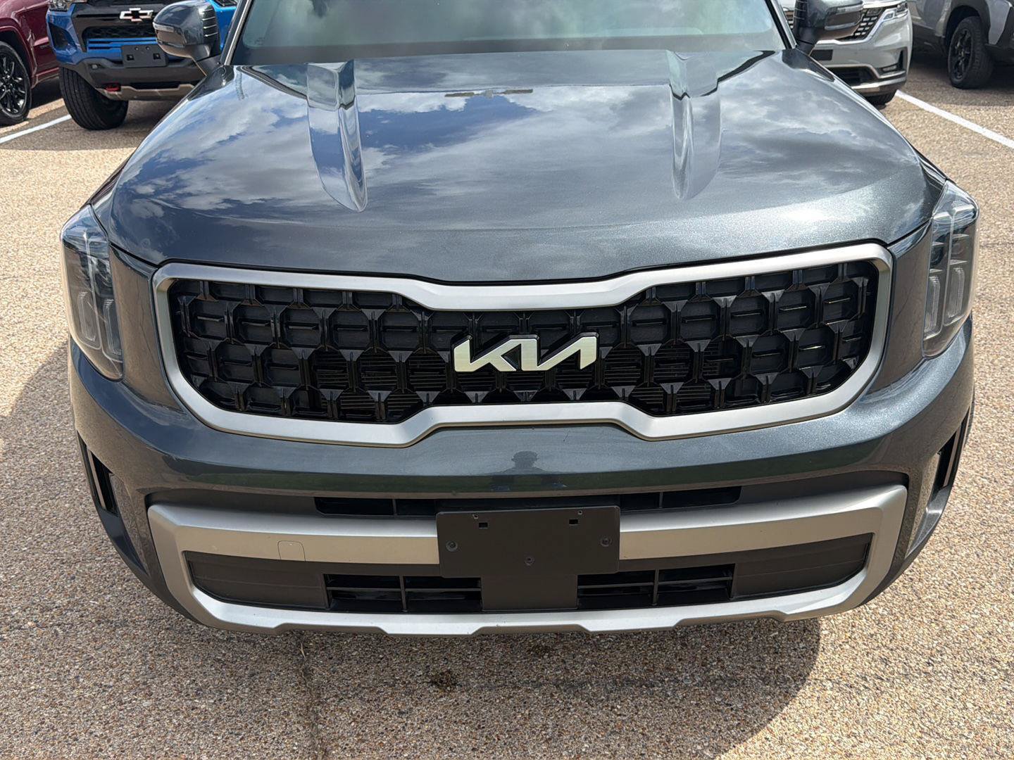 Used 2023 Kia Telluride EX X-Line AWD/4WD image 8