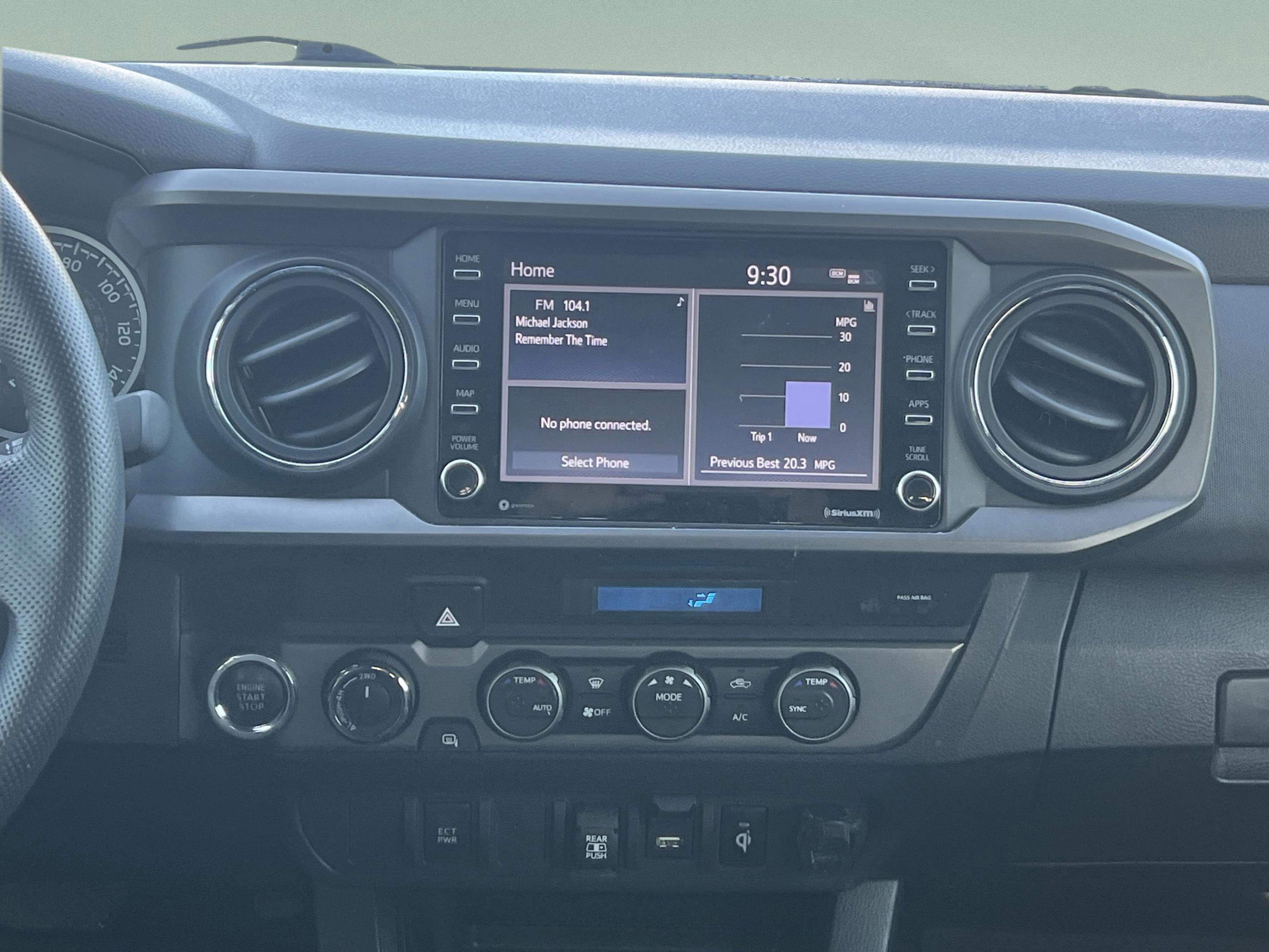 Used 2022 Toyota Tacoma SR image 10