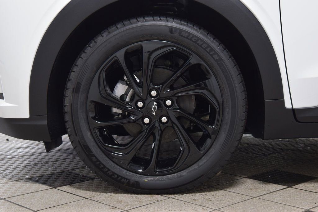 New 2027 Chevrolet Bolt RS FWD image 27