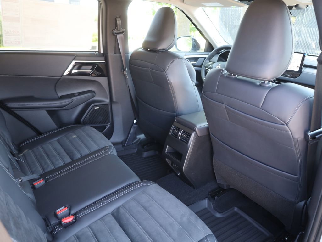 New 2025 Mitsubishi Outlander Trail Edition image 24