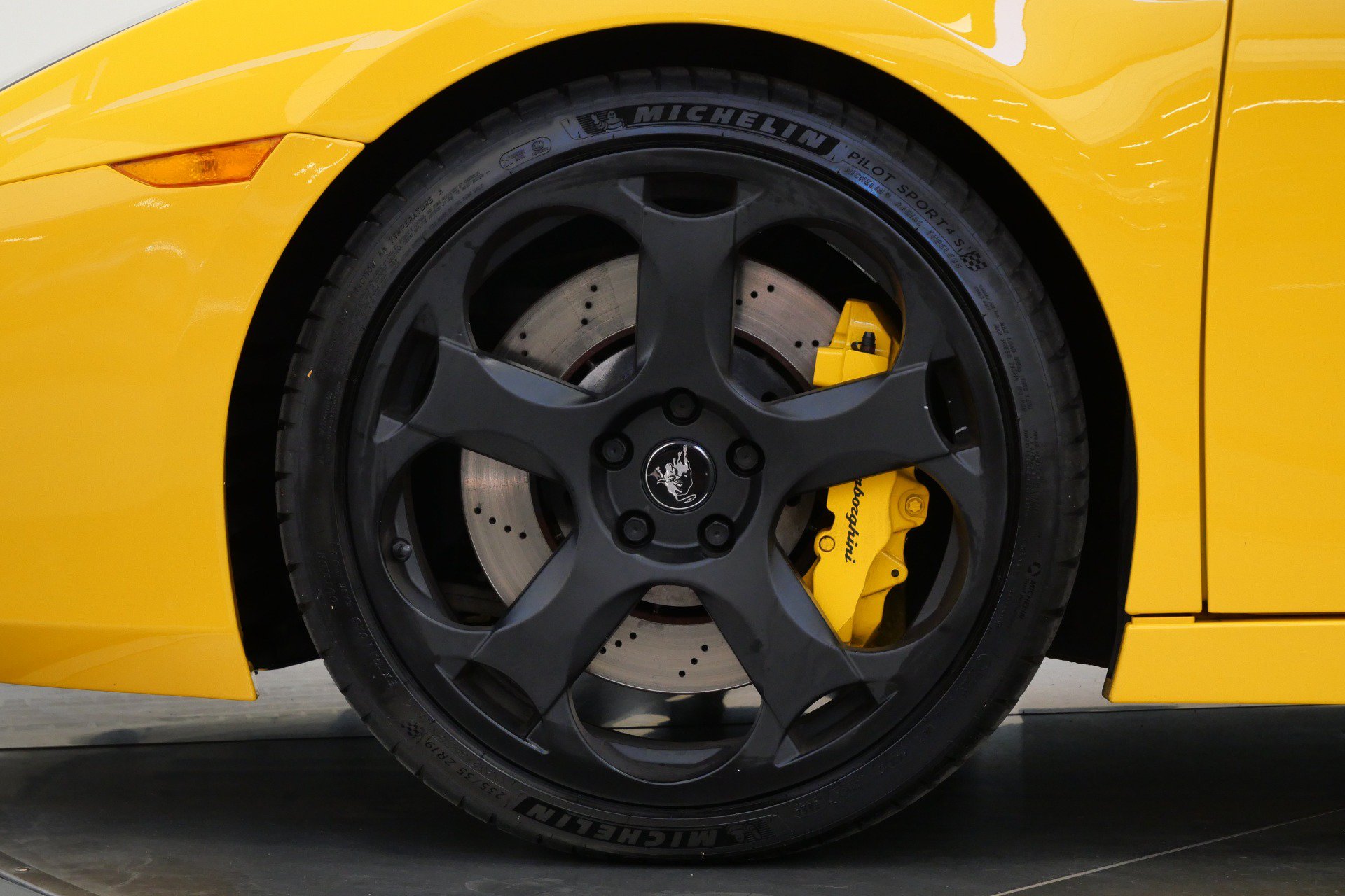 Used 2004 Lamborghini Gallardo AWD/4WD image 10