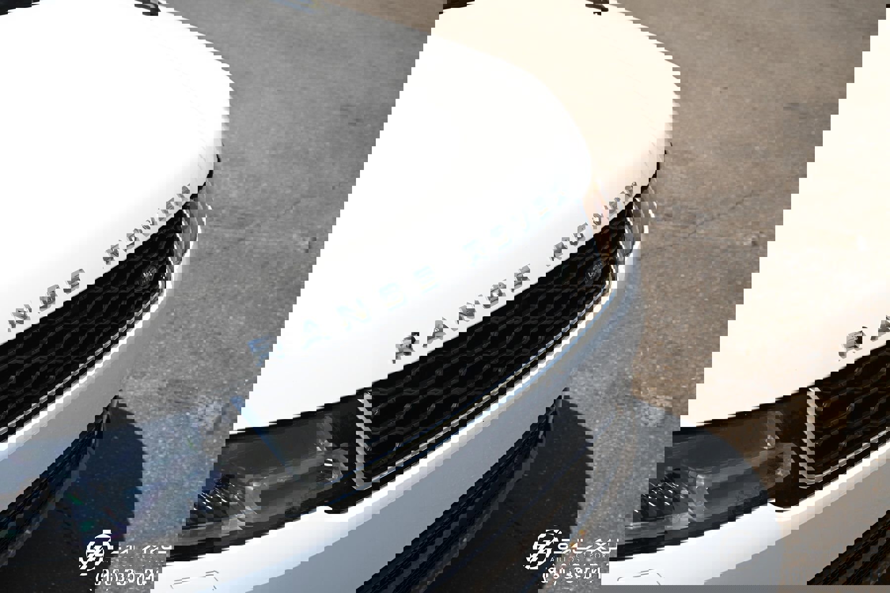 Used 2019 Land Rover Range Rover Sport HSE image 10