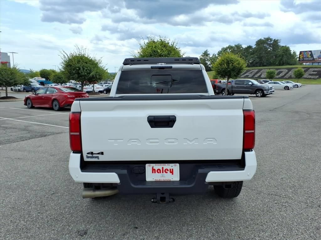 Used 2024 Toyota Tacoma TRD Off-Road w/ TRD Off Road Upgrade Package AWD/4WD image 6