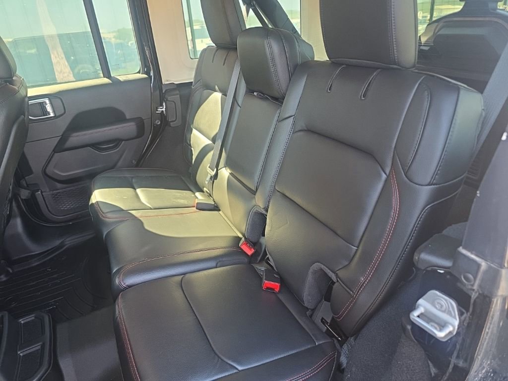Used 2021 Jeep Wrangler Unlimited Rubicon w/ Uconnect 4C Nav & Sound Group AWD/4WD image 11