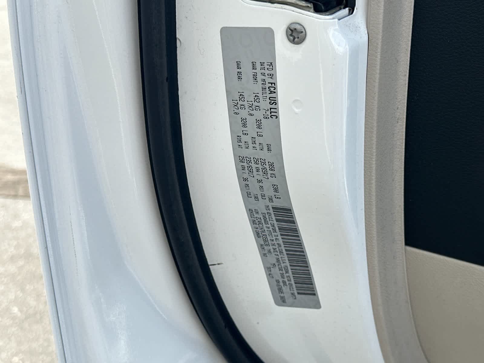 Used 2018 Chrysler Pacifica Limited w/ Advanced Safetytec Group FWD image 33