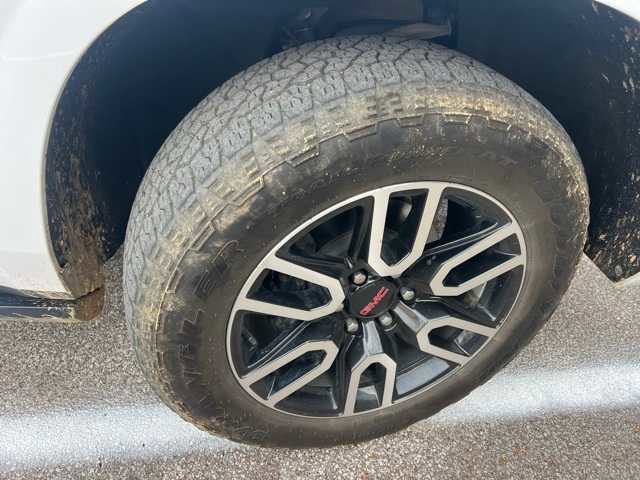 Used 2021 GMC Yukon AT4 w/ AT4 Premium Package image 21