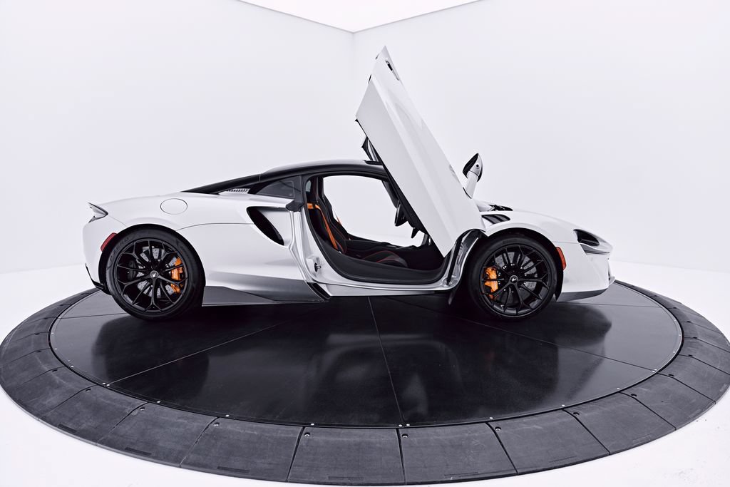 Used 2023 McLaren Artura RWD image 26
