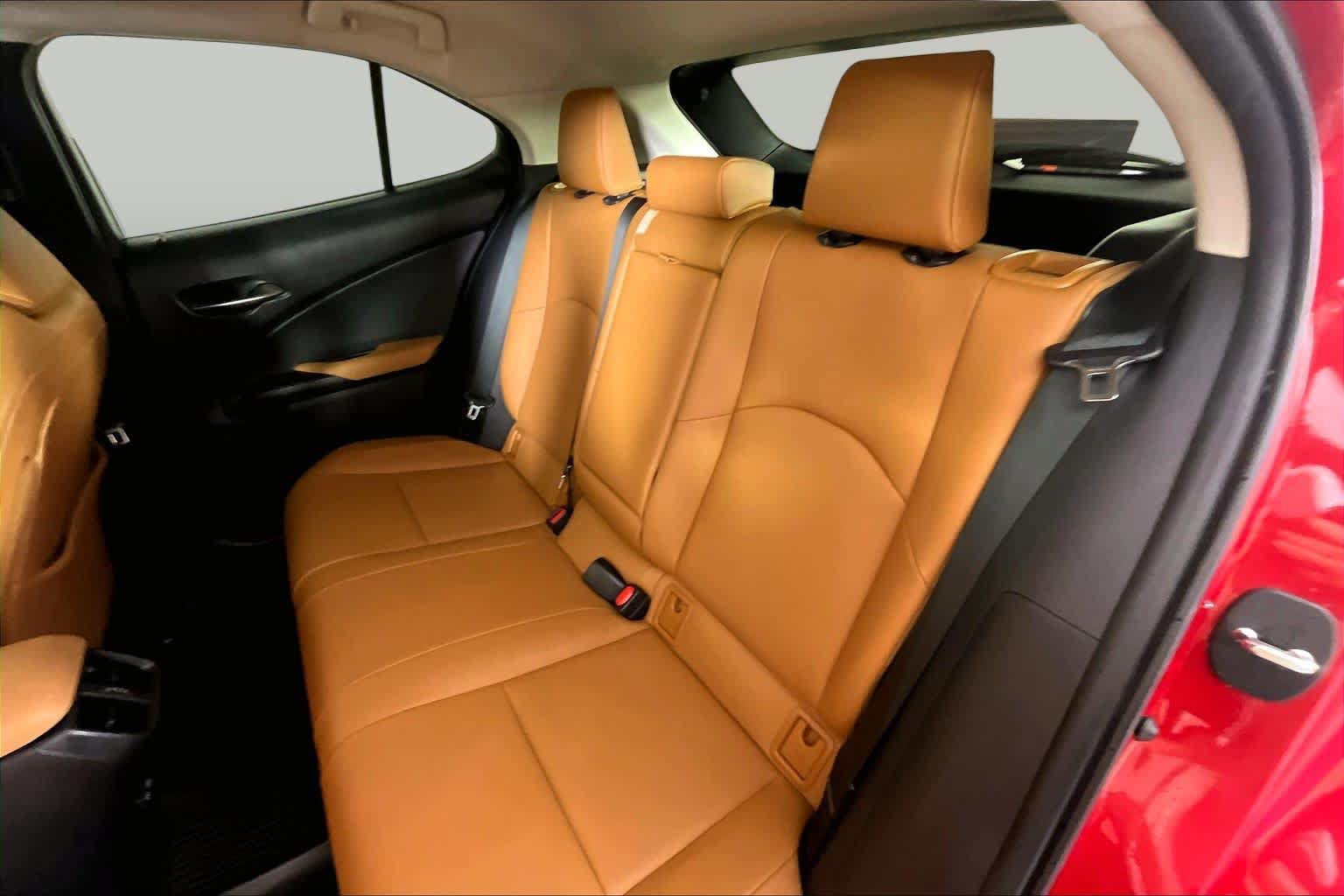 Used 2021 Lexus UX 250h w/ Premium Package AWD/4WD image 18