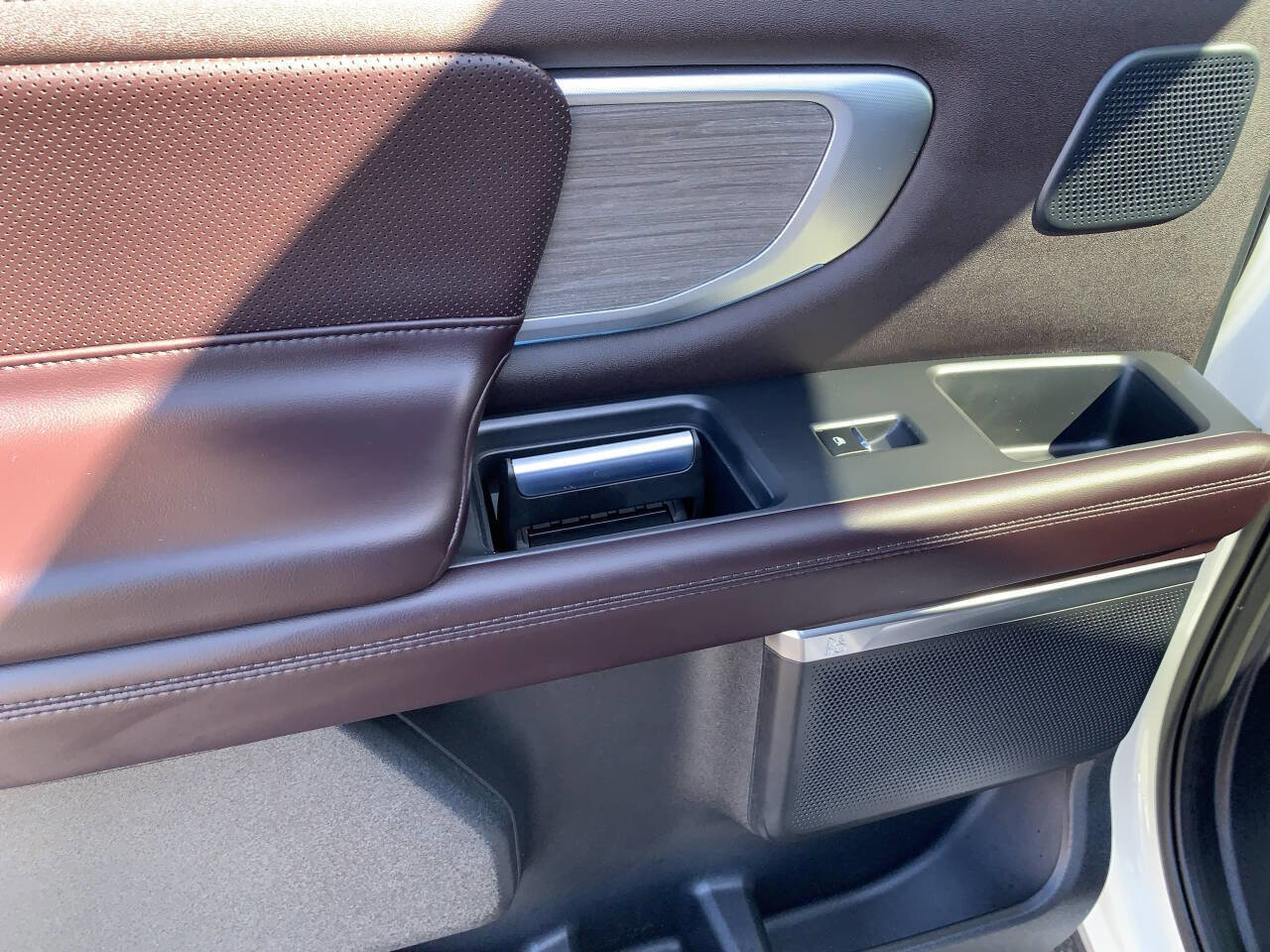 Used 2025 Ford Expedition Platinum w/ Platinum Ultimate Package image 24