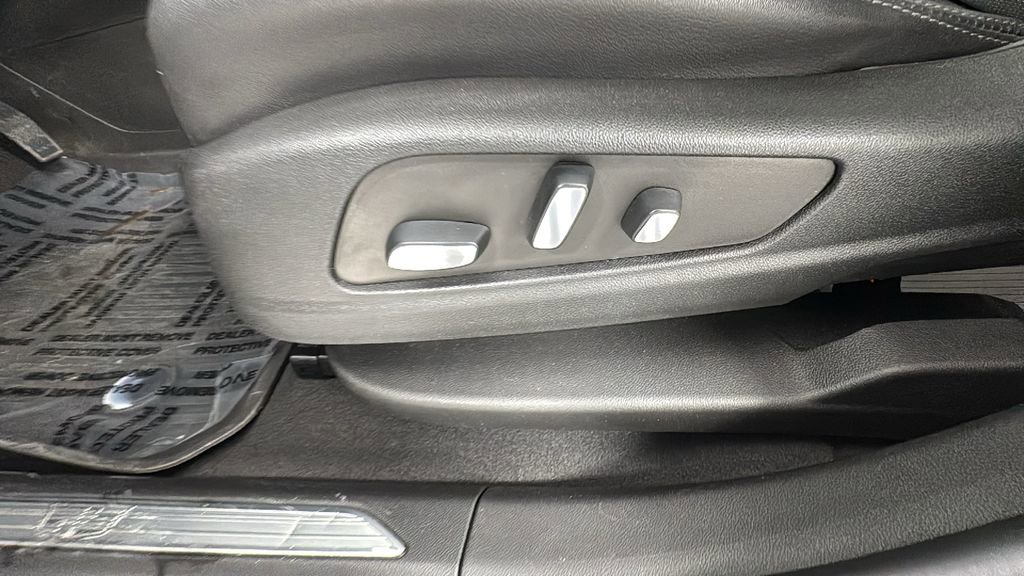 Used 2022 Cadillac XT5 Premium Luxury w/ LPO, Floor Liner Package image 11