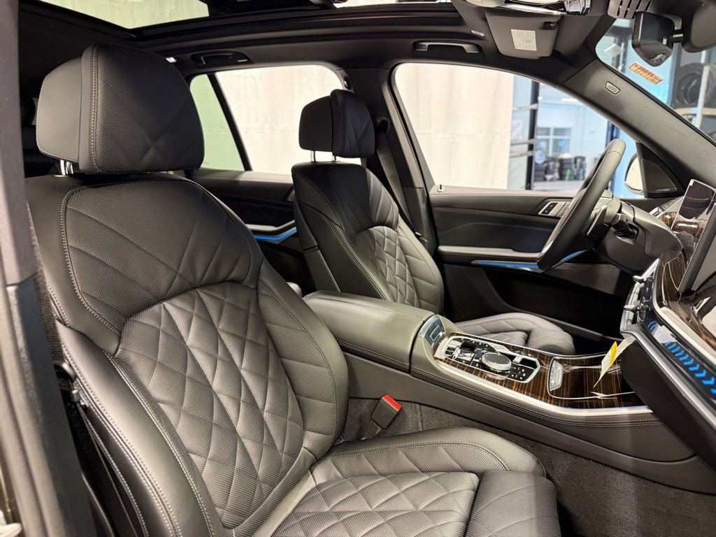 Used 2026 BMW X5 xDrive40i w/ Off-Road Package image 31