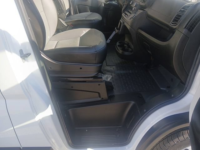 Used 2024 RAM ProMaster 2500 w/ Convenience Group FWD image 19