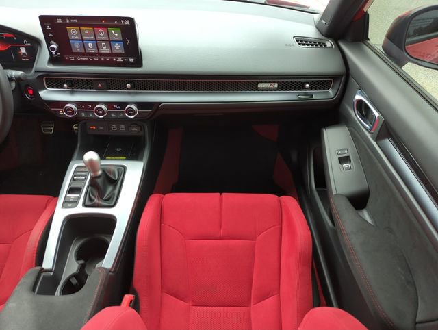 Used 2025 Honda Civic Type R image 15