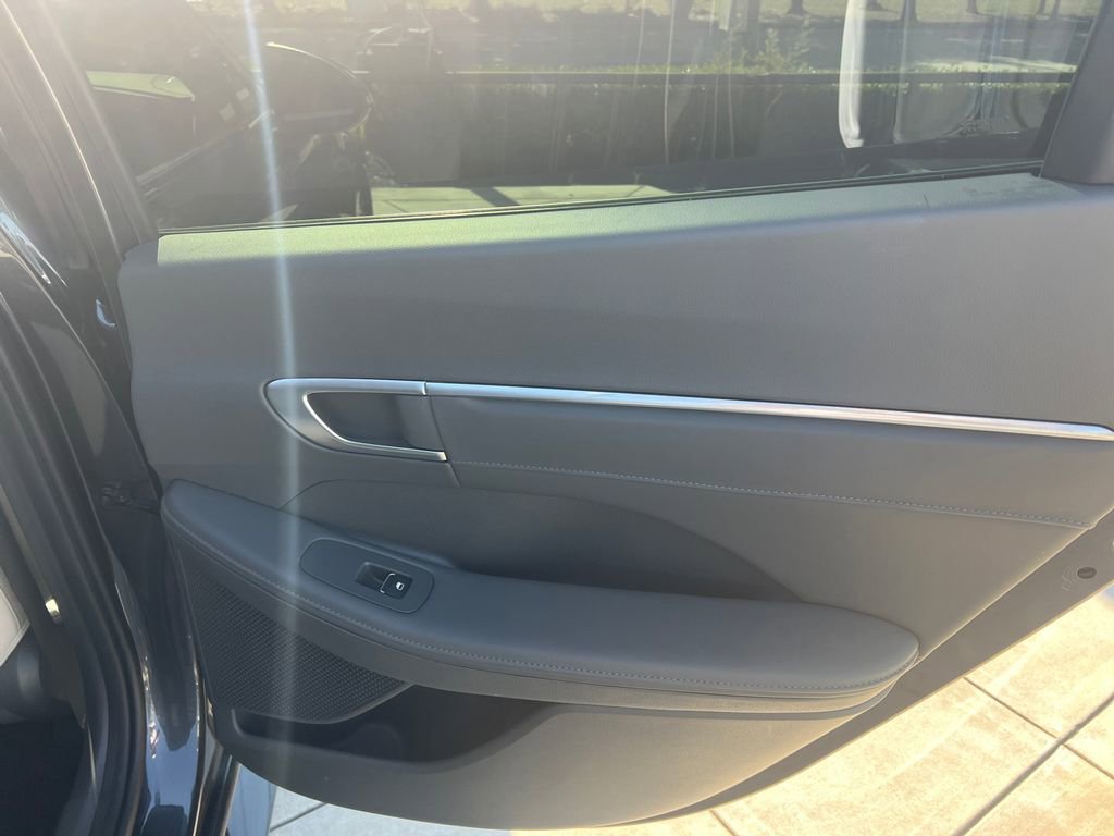 Used 2021 Hyundai Sonata Limited FWD image 9