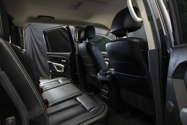 Used 2019 Nissan Titan PRO-4X w/ Pro-4x Convenience Package image 18