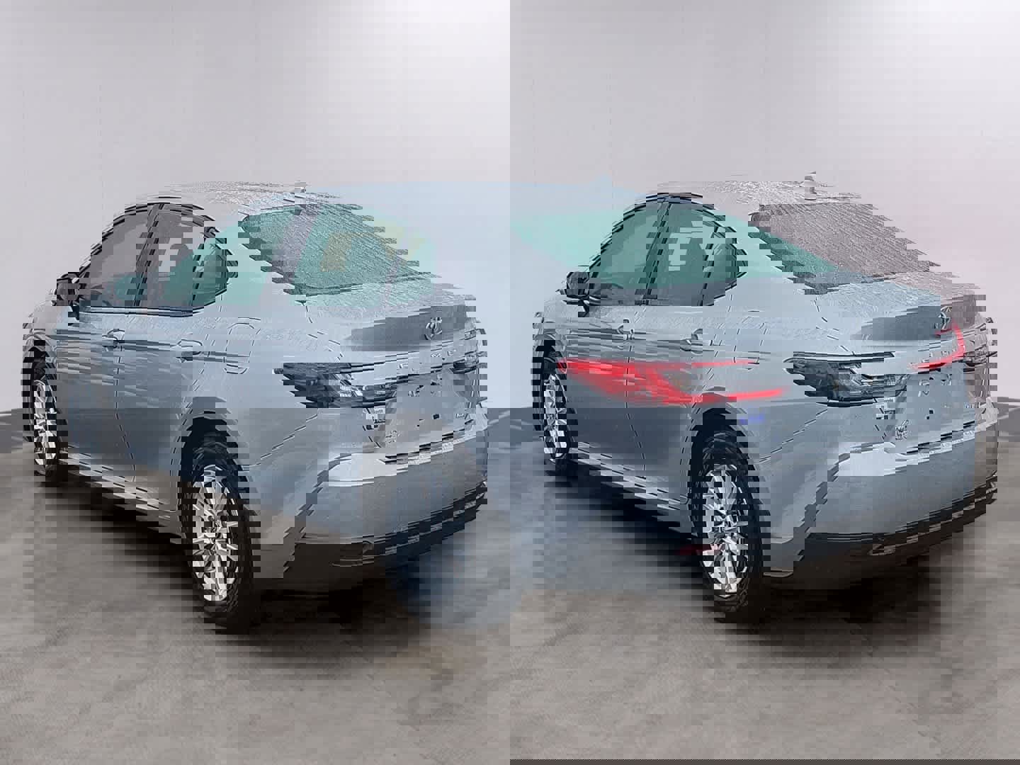 Used 2025 Toyota Camry LE w/ Convenience Package AWD/4WD image 7