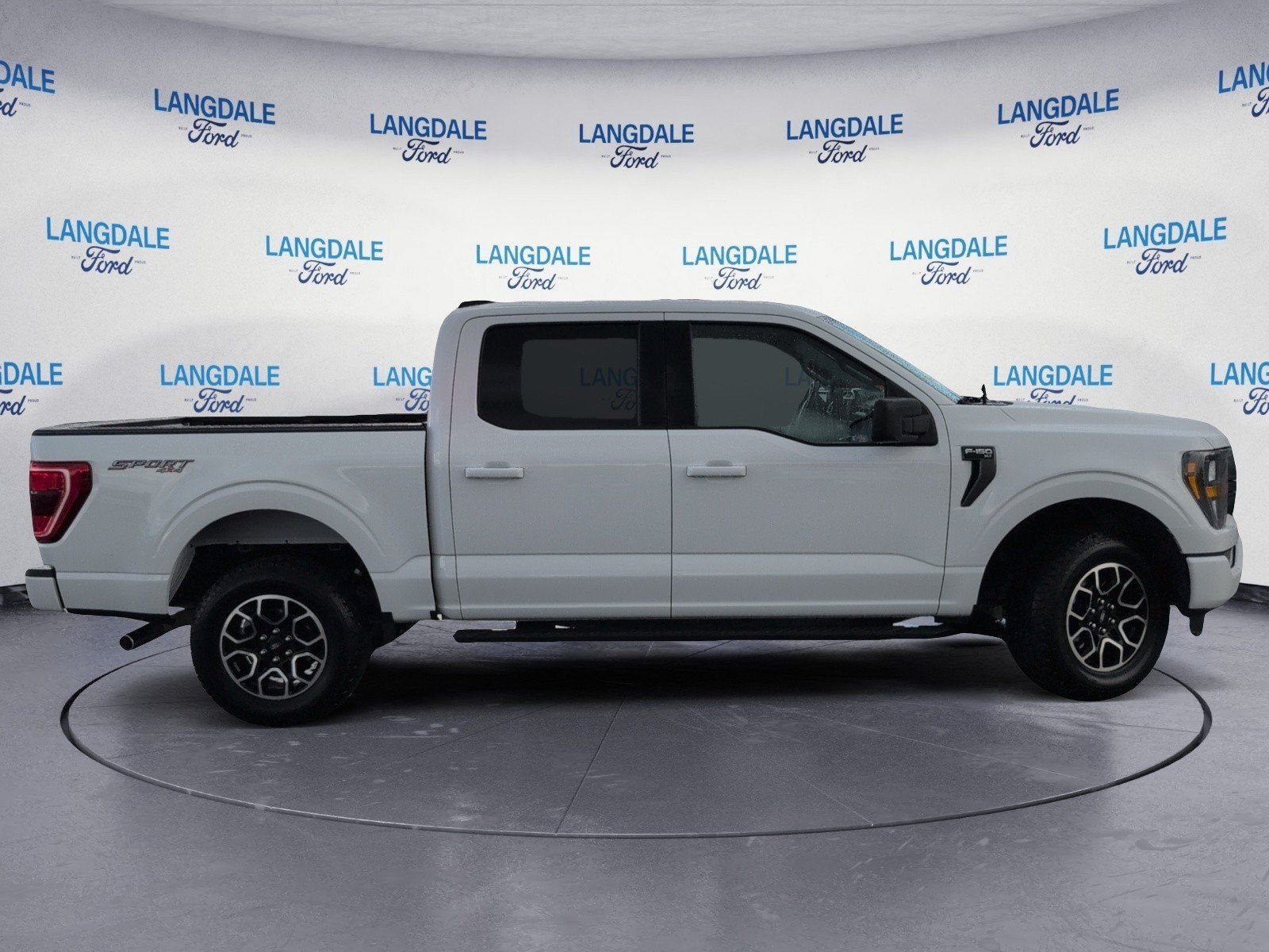 Used 2023 Ford F150 XLT w/ Equipment Group 301A Mid AWD/4WD video 3