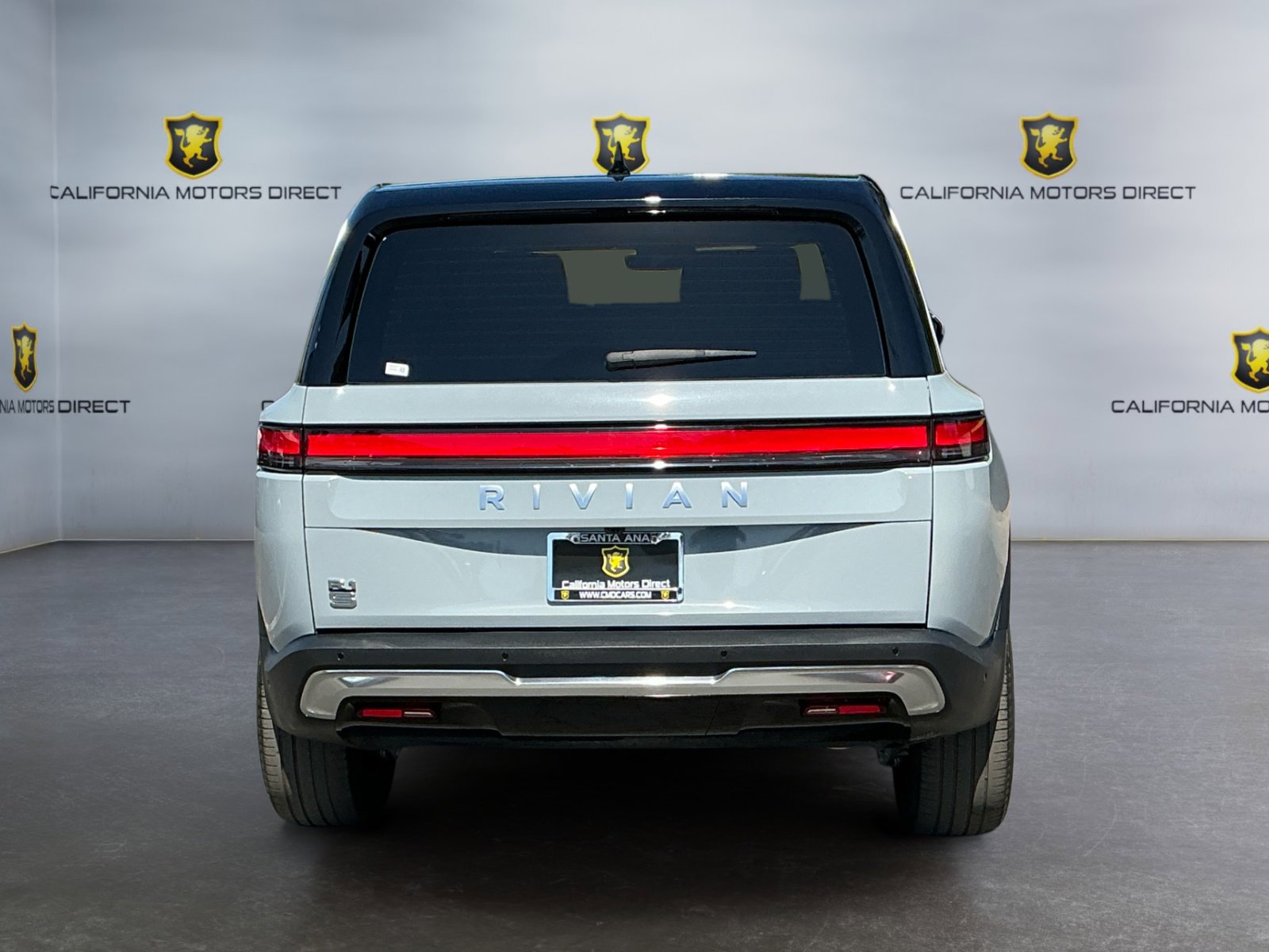 Used 2024 Rivian R1S Adventure AWD/4WD image 6