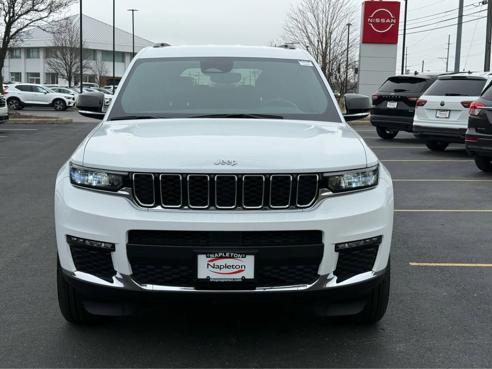 Used 2024 Jeep Grand Cherokee L Limited image 2