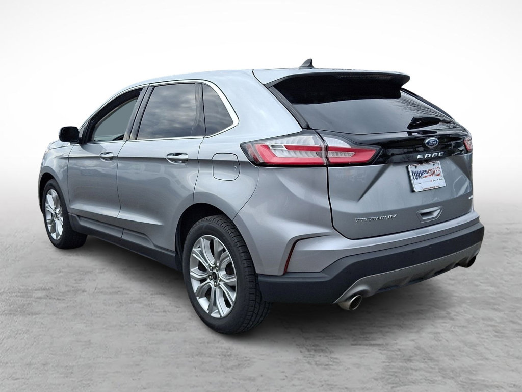 Used 2024 Ford Edge Titanium image 3