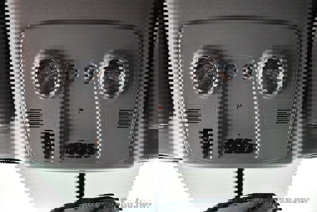 Used 2011 GMC Acadia Denali image 49