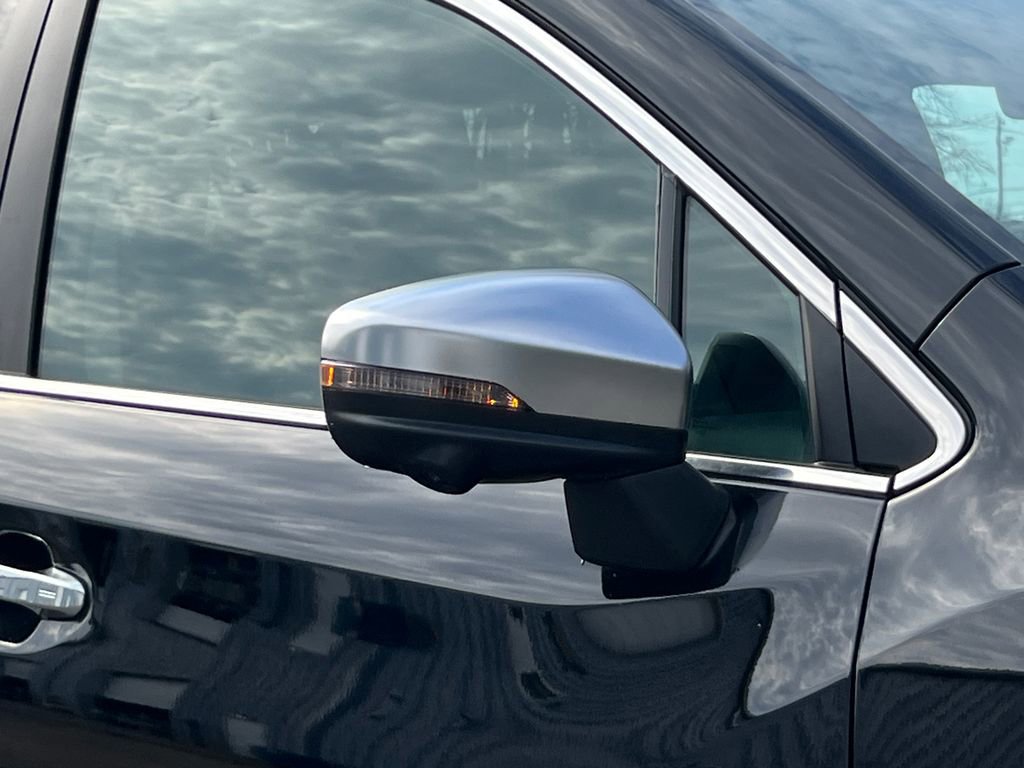 Used 2023 Subaru Ascent Touring image 9