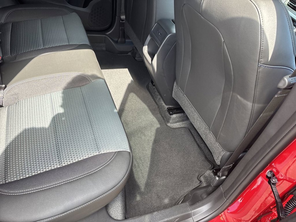 New 2026 Chevrolet Trax LT w/ Midnight Edition FWD image 37