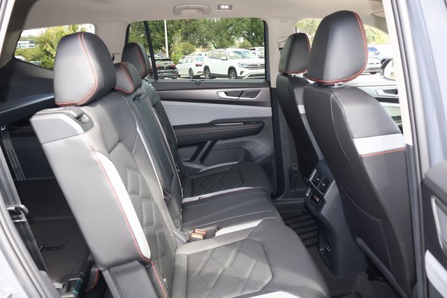 New 2026 Volkswagen Atlas Peak Edition image 17
