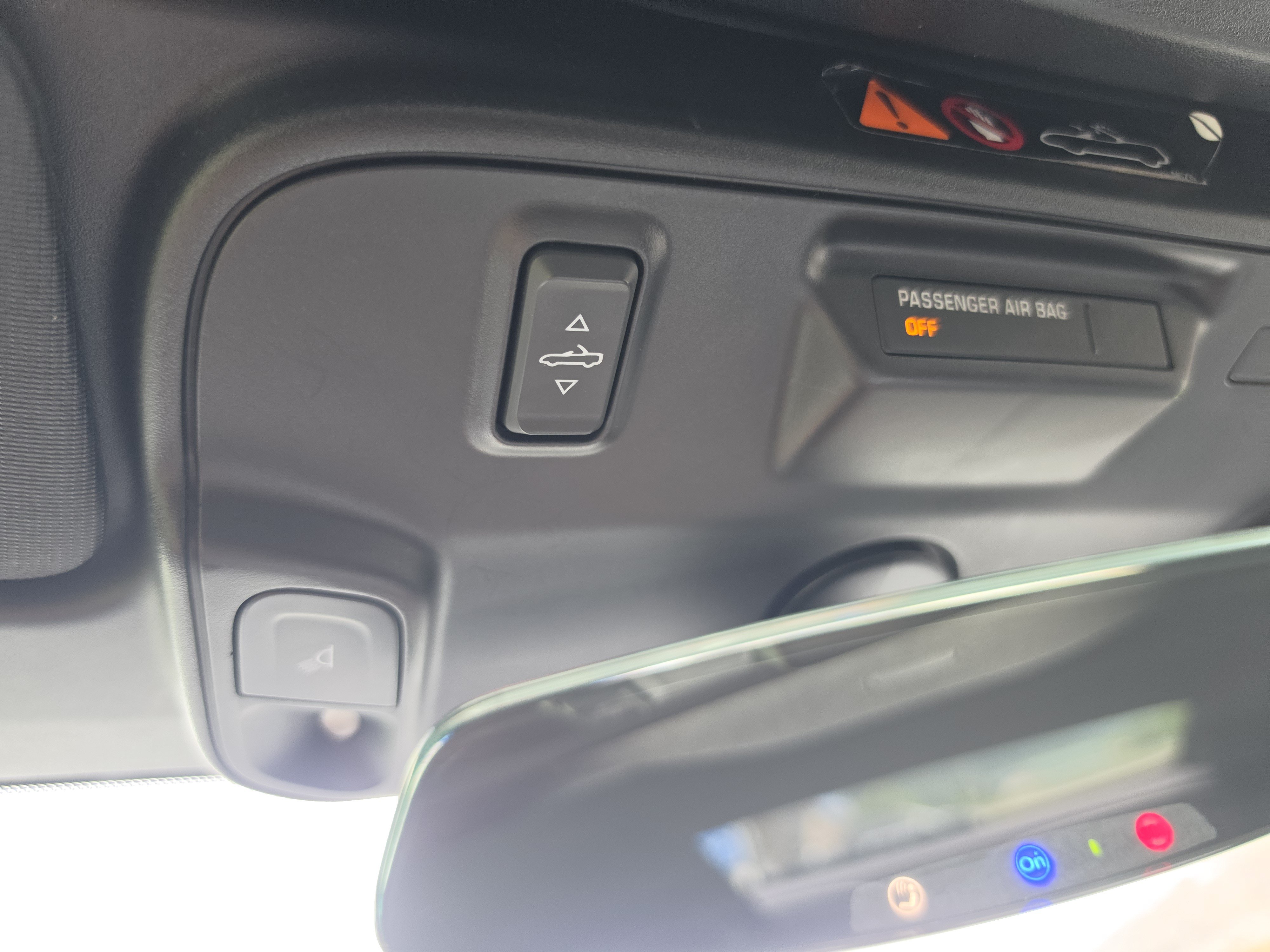 Used 2018 Chevrolet Camaro SS RWD image 37