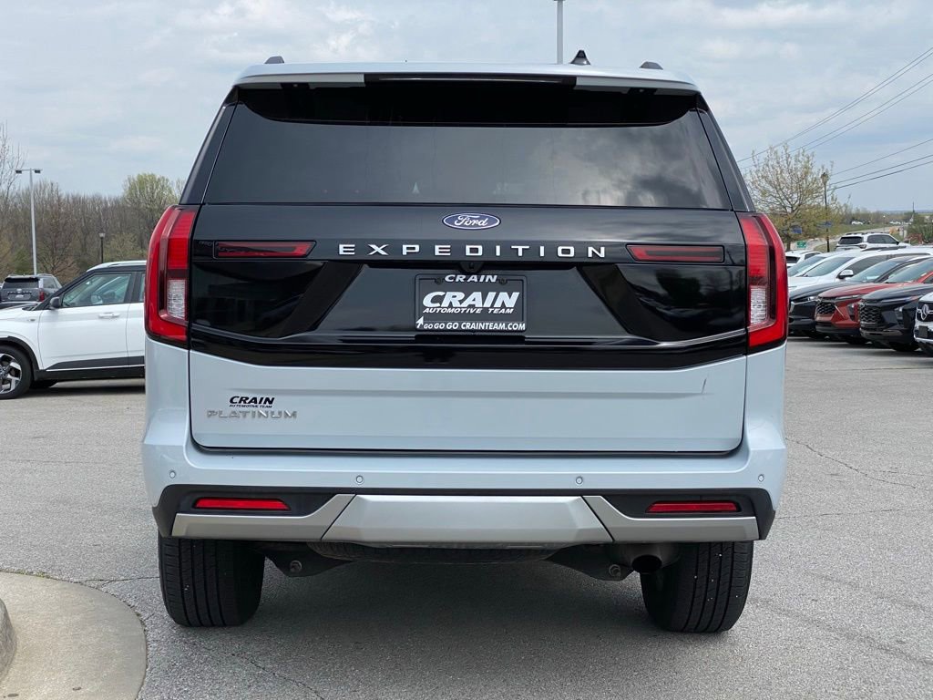 Used 2025 Ford Expedition Platinum AWD/4WD image 6