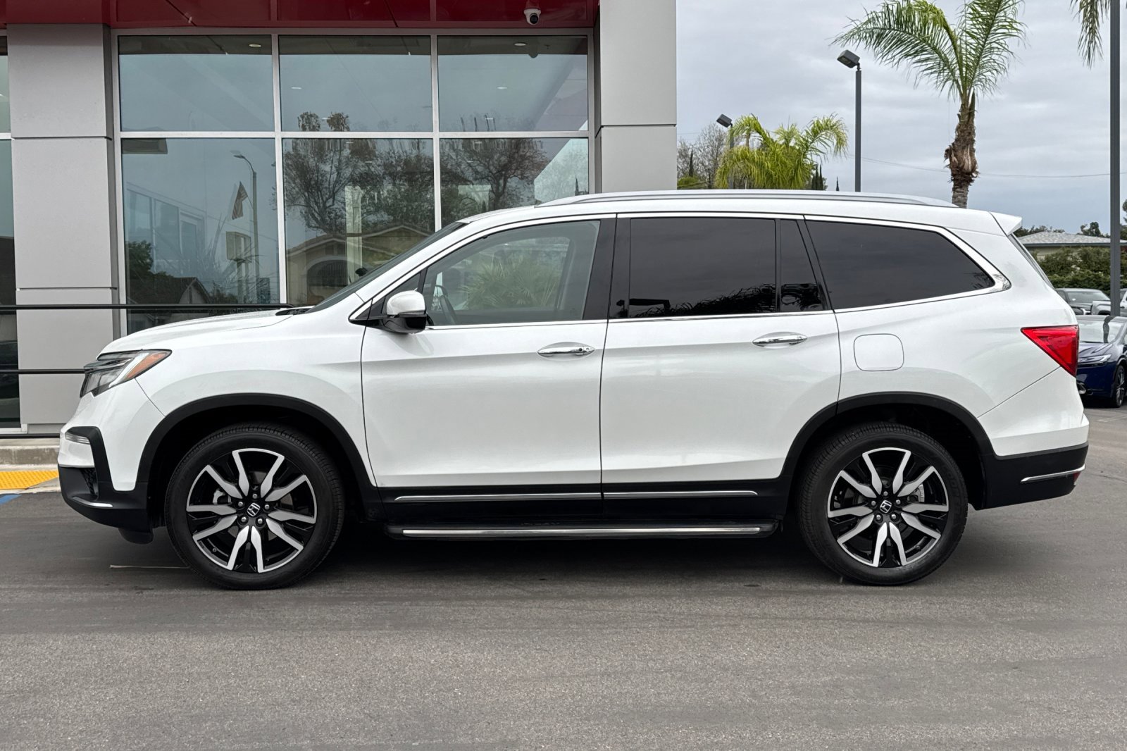 Used 2020 Honda Pilot Touring image 8