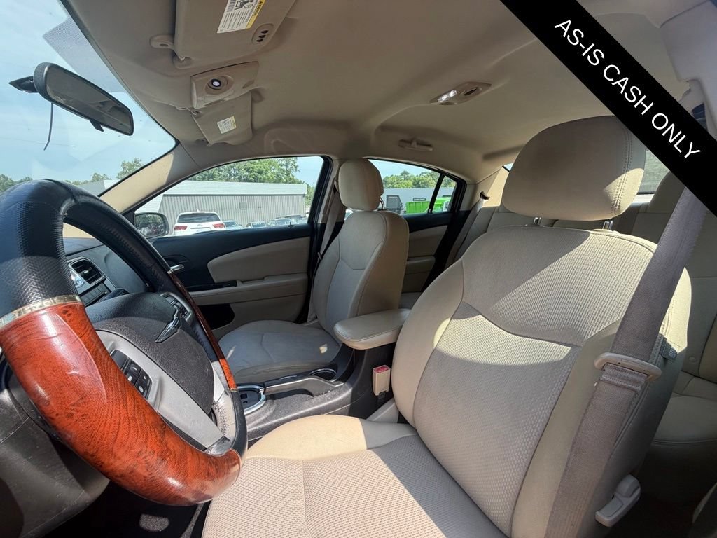 Used 2012 Chrysler 200 Touring FWD image 12