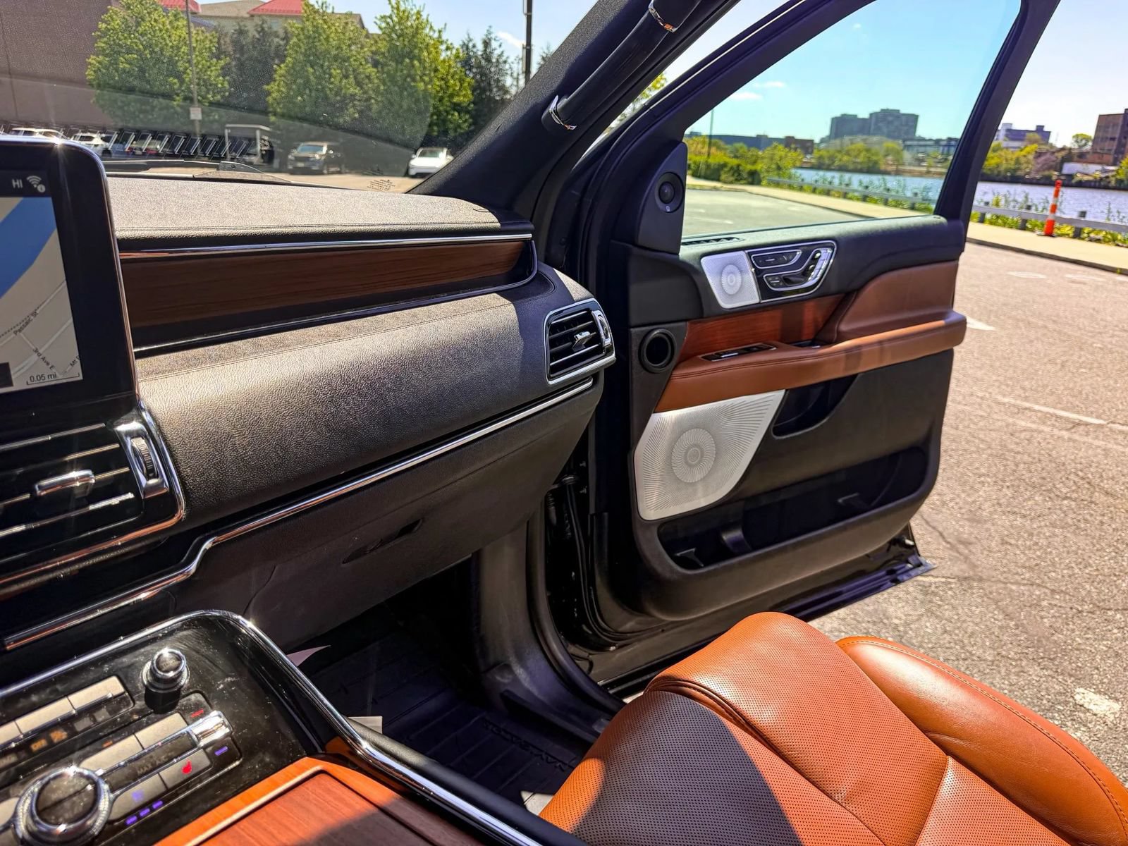 Used 2019 Lincoln Navigator L Reserve w/ Cargo Package AWD/4WD image 51